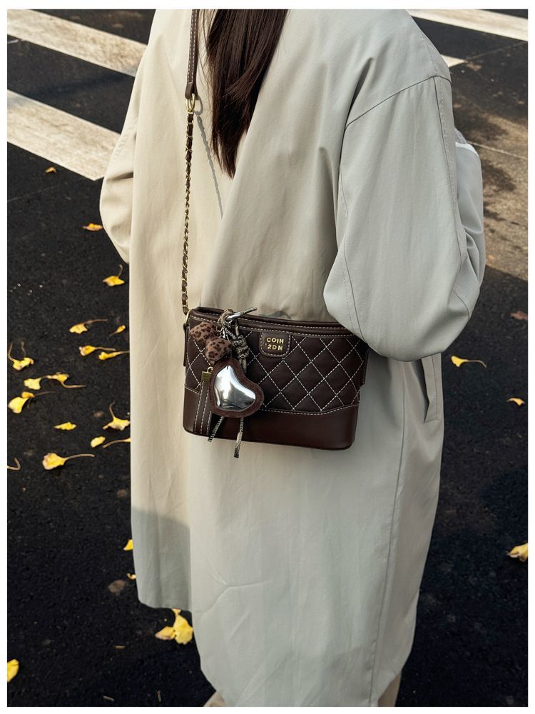 Woven Diamond Pattern Bucket Bag Elegant Shoulder Crossbody Handbag_voghion.com