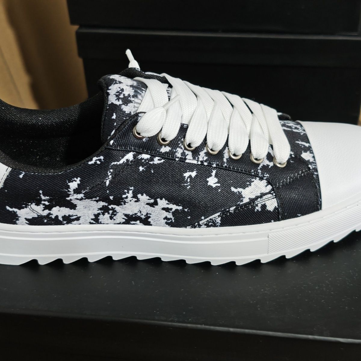 Light Luxury Couple Sports Casual Trainers For Men And Women_voghion.com