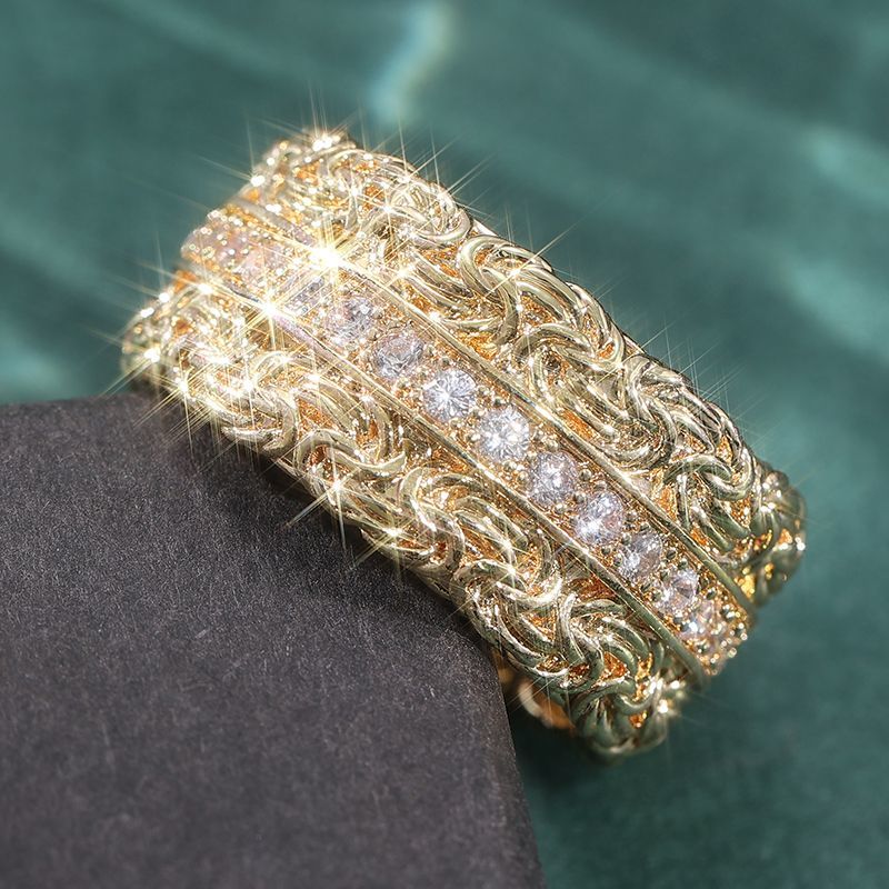 Heavy-duty Diamond Ring For Women Gold Wide Designer Statement Ring_voghion.com
