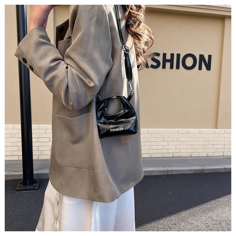 Borsa a tracolla elegante da donna per i pendolari quotidiani_voghion.com