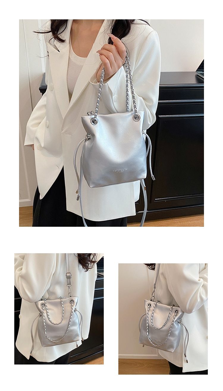 Stylish Solid Colour Crossbody Bucket Bag With Textured Chain Detail_voghion.com