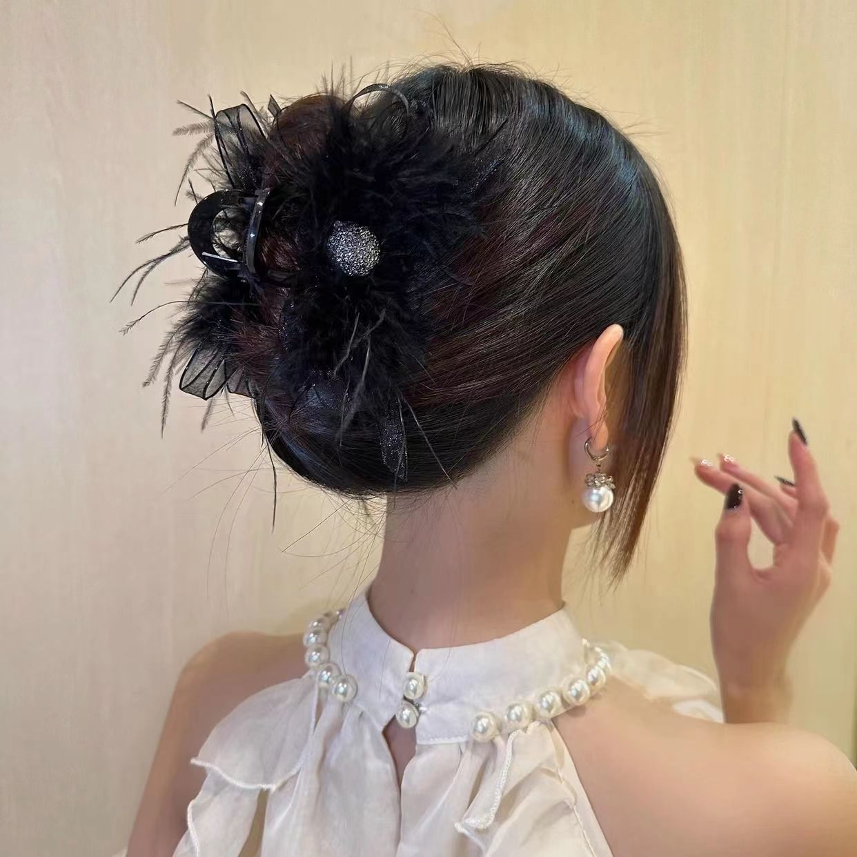 超仙高级感懒人羽毛抓夹水钻鲨鱼夹女后脑勺毛毛发夹盘发夹子发饰 图片 8