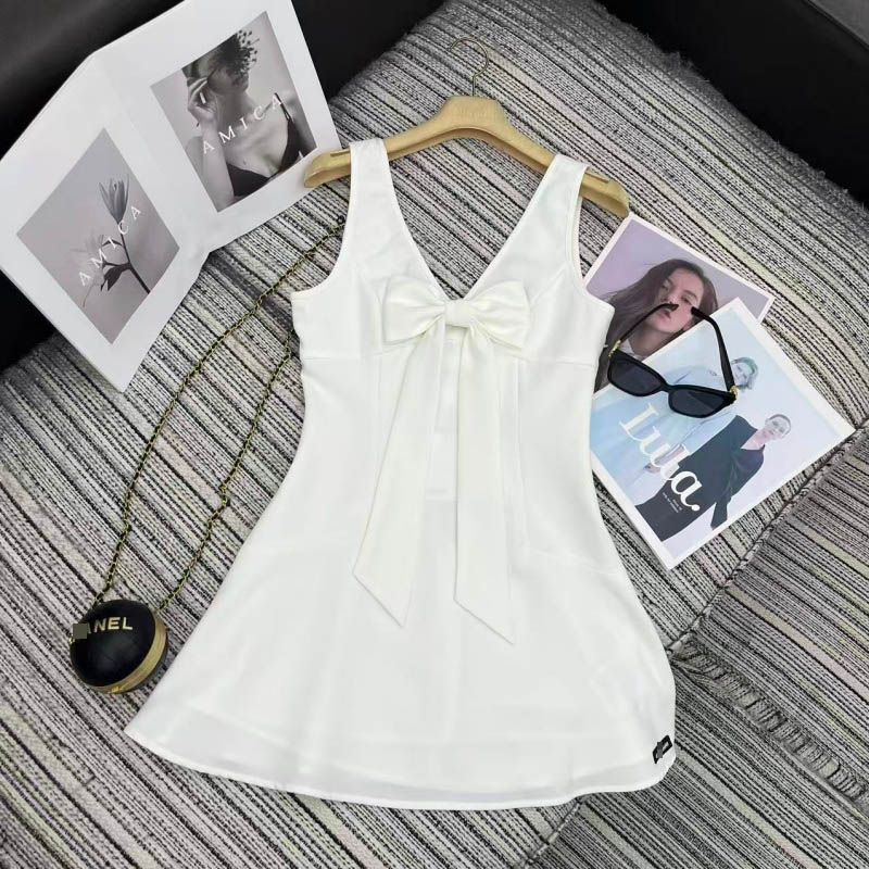 26 Early Spring New V-neck Bowknot Tank For Women With Draped Ribbons, Sweet And Atmospheric Short Dress_ecoleips.com