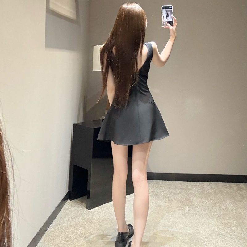 26 Early Spring New V-neck Bowknot Tank For Women With Draped Ribbons, Sweet And Atmospheric Short Dress_ecoleips.com