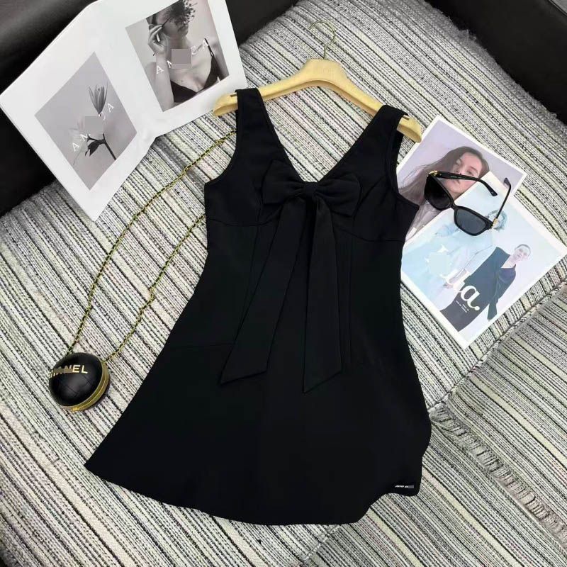 26 Early Spring New V-neck Bowknot Tank For Women With Draped Ribbons, Sweet And Atmospheric Short Dress_ecoleips.com