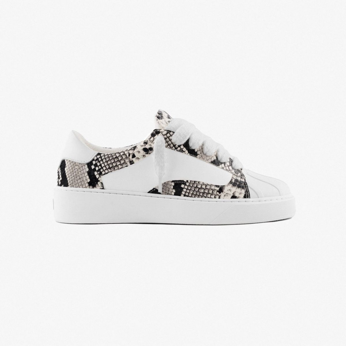 Luxury Fashion Women's Platform Slippers - Versatile White Style_voghion.com