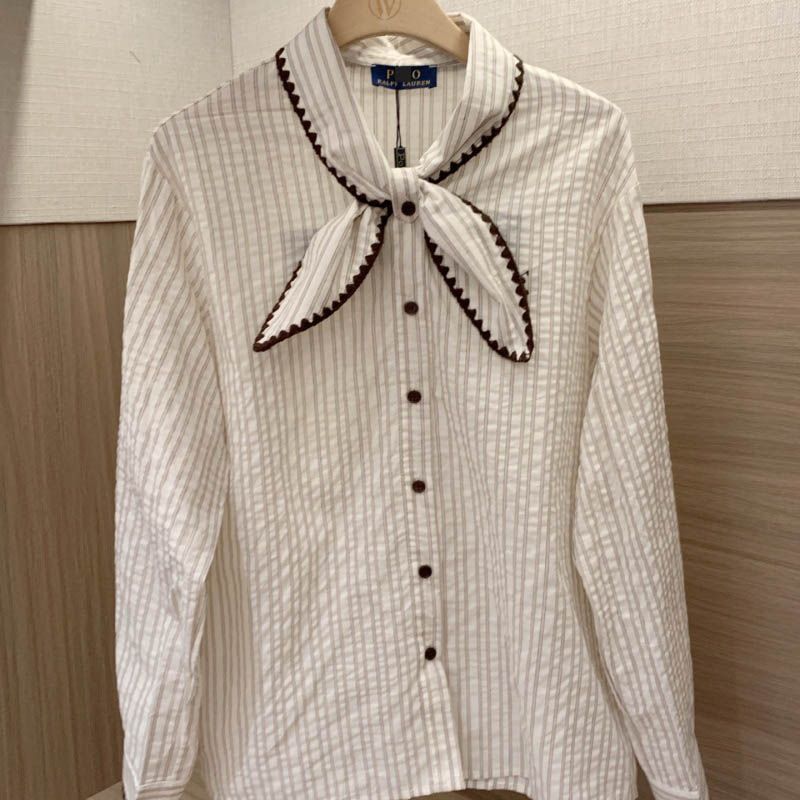 Dam blus med lång ärm broderad med vågig kant brun_voghion.com