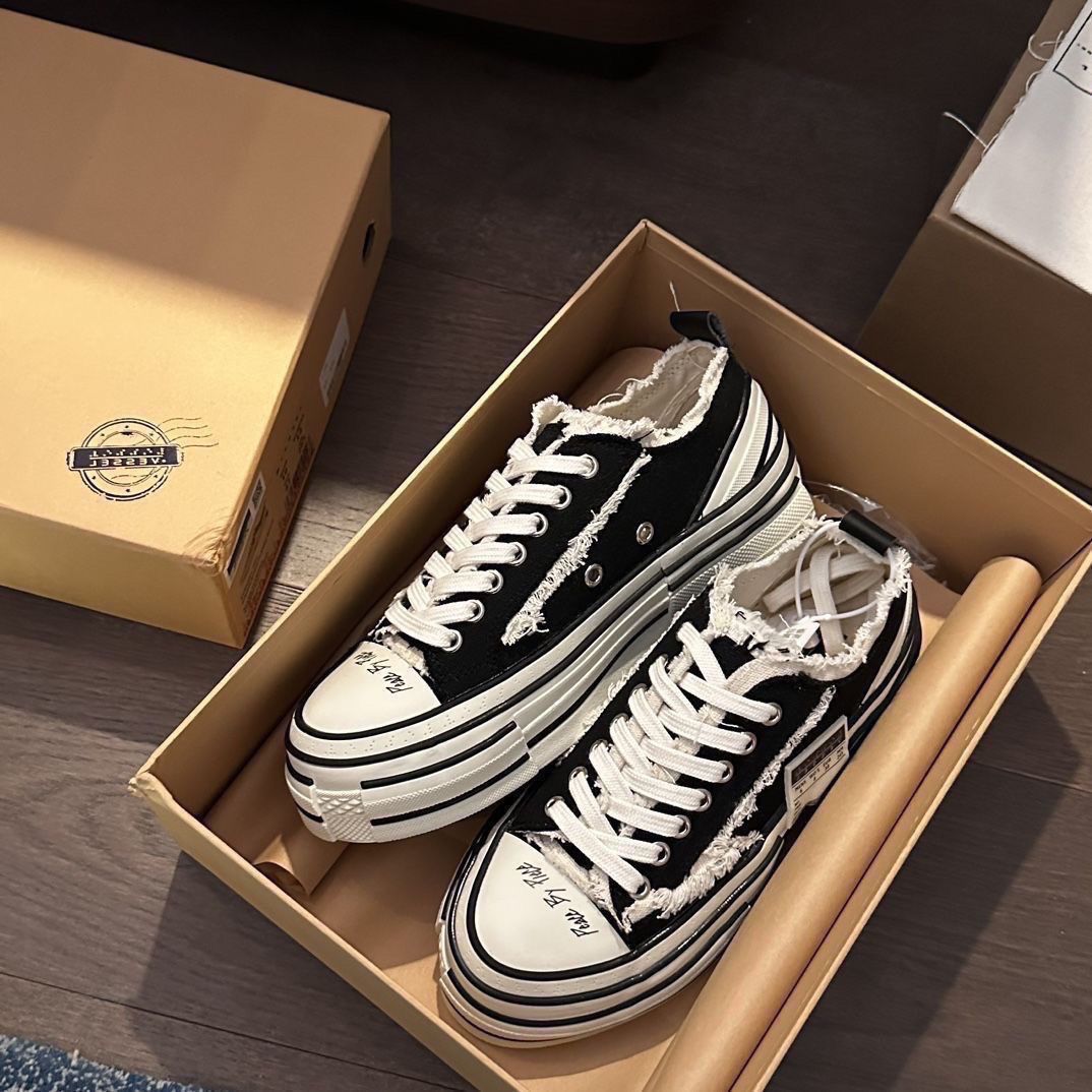 Distressed Canvas Trainers For Men And Women Height Increasing_voghion.com