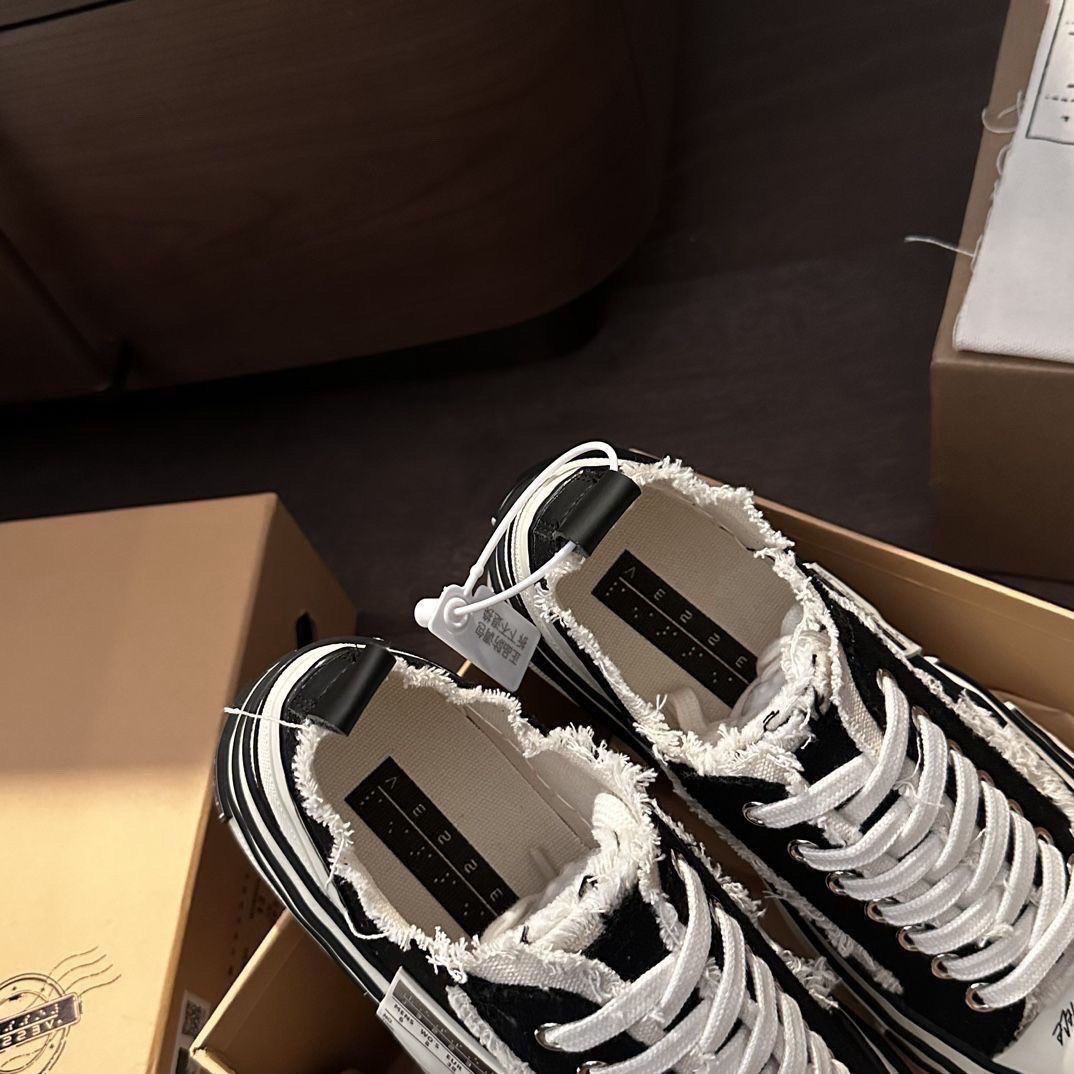 Distressed Canvas Trainers For Men And Women Height Increasing_voghion.com