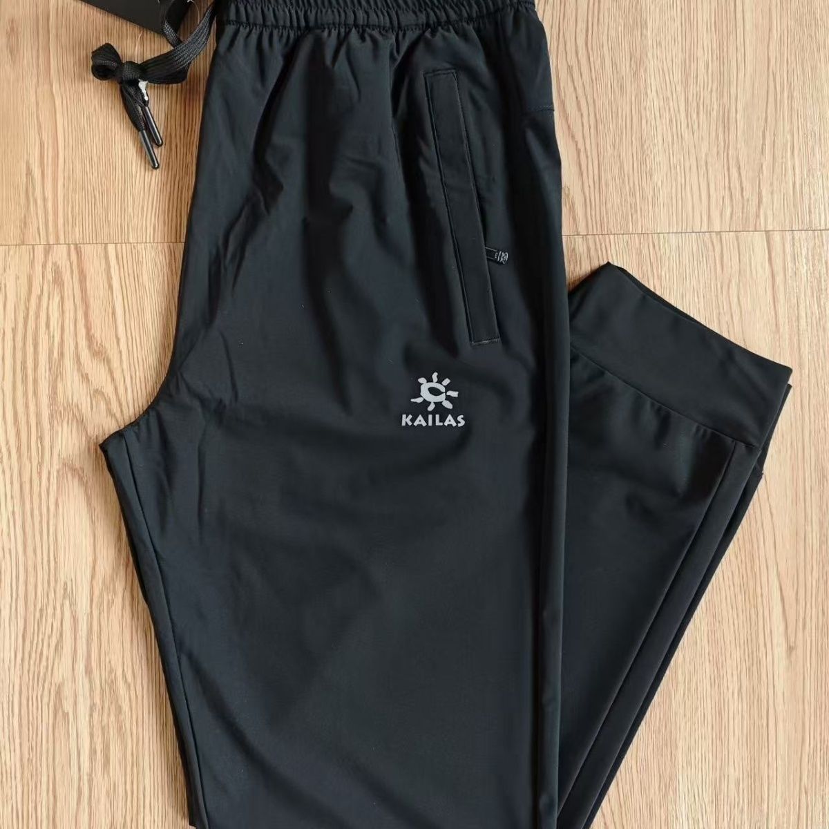 Atmungsaktive Herren Freizeithose Aus Eisseide Für Den Sommer_voghion.com