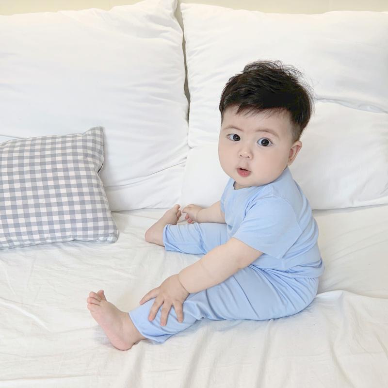Infants and young children summer suit modal boneless and traceless short-sleeved pants thin section male and female baby pajamas children's home clothes
