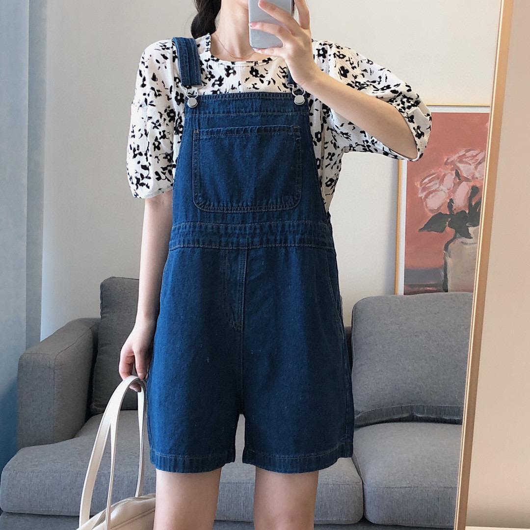 Denim suspender shorts 2022 summer new loose Korean version of age-reducing students all-match slim one-piece suspender shorts [distributed on February 17]