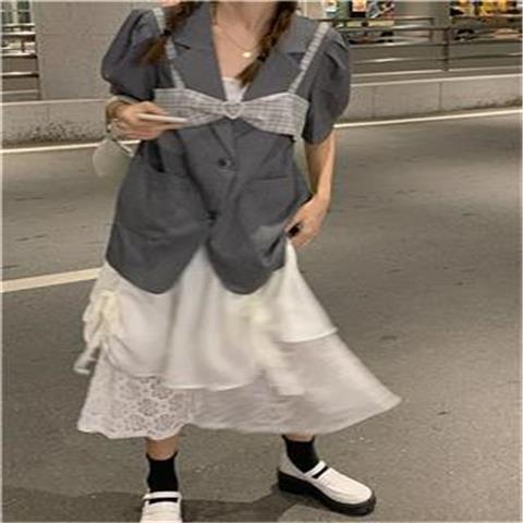 [Three-piece suit] Summer and Korean version of the all-match loose short-sleeved suit jacket + plaid suspenders + elastic waist skirt