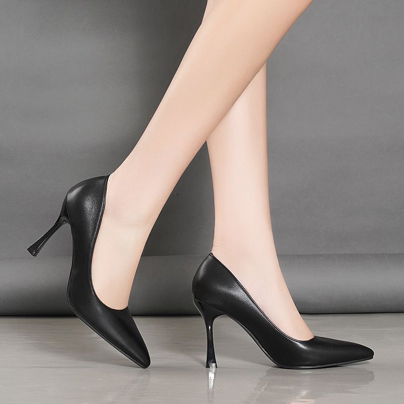 2023 new soft leather black professional high-heeled single shoes mid-heel all-match work shoes pointed toe stiletto soft leather work shoes