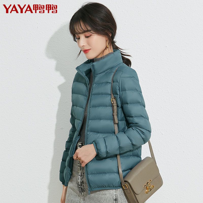 鸭鸭羽绒服女短款2021年新款秋冬季轻薄连帽外套薄款时尚鸭绒上衣
