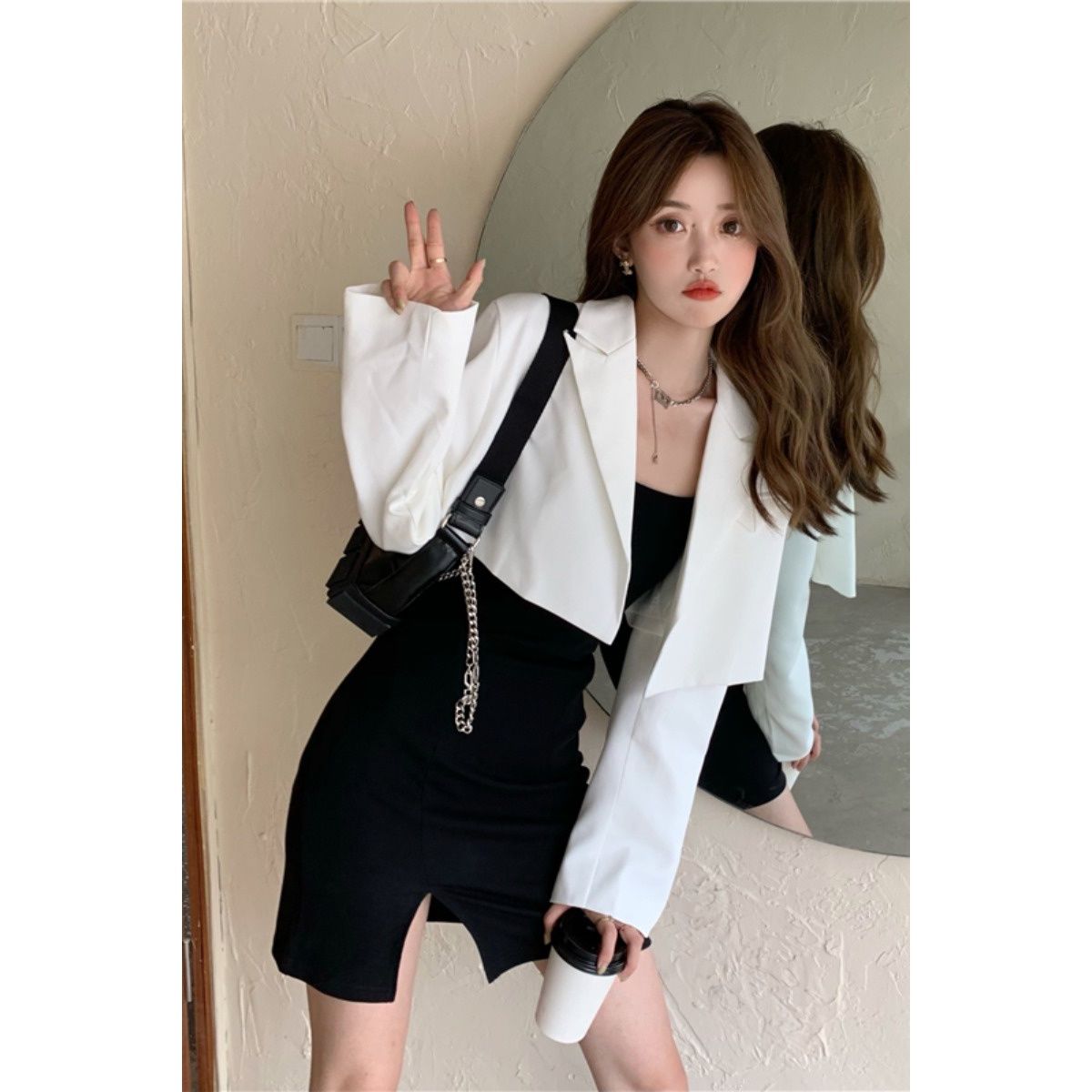 Small suit jacket women's short white fried street handsome thin section temperament chic suit jacket 2021 summer new style