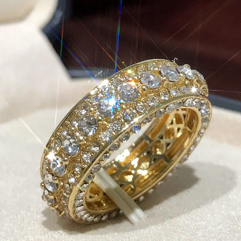 Luxurious Gold Diamond Ring For Women, Versatile Designer Band_voghion.com