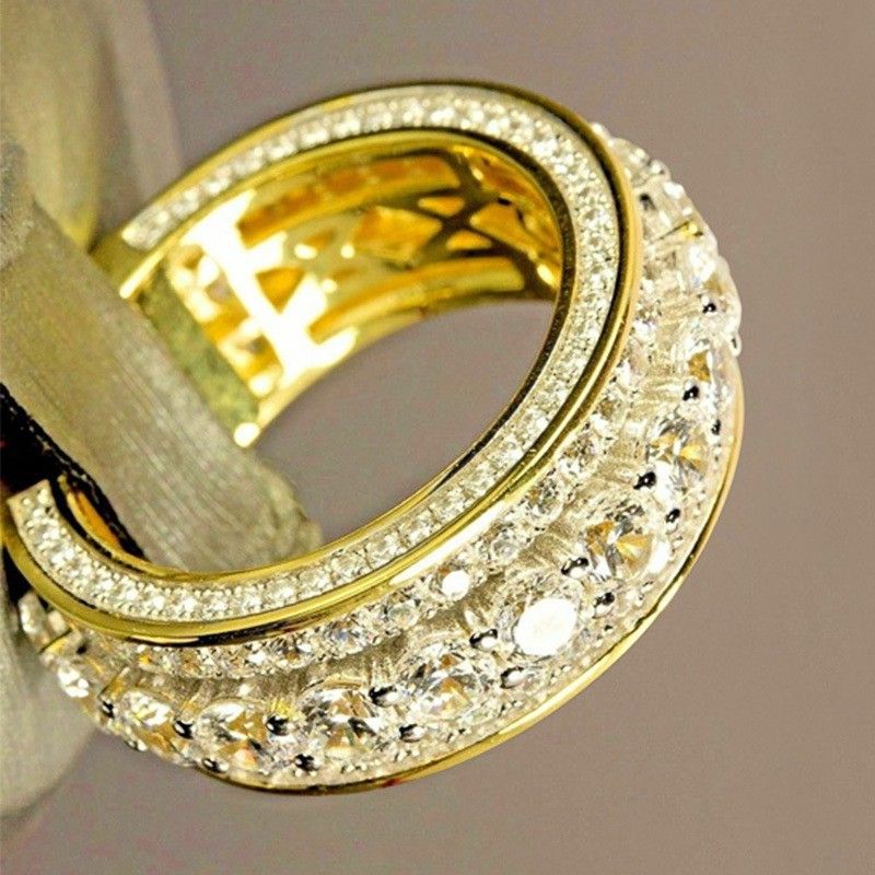 Luxurious Gold Diamond Ring For Women, Versatile Designer Band_voghion.com