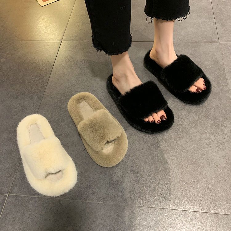 Fur-haired slippers women wear out in spring 2022 autumn and winter new net red super fire fairy flat-bottomed niche sandals and slippers