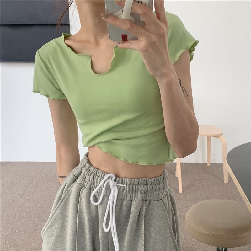 2021夏季短款纯色显瘦修身t恤女设计感v领短袖露脐辣妹上衣服女潮【2