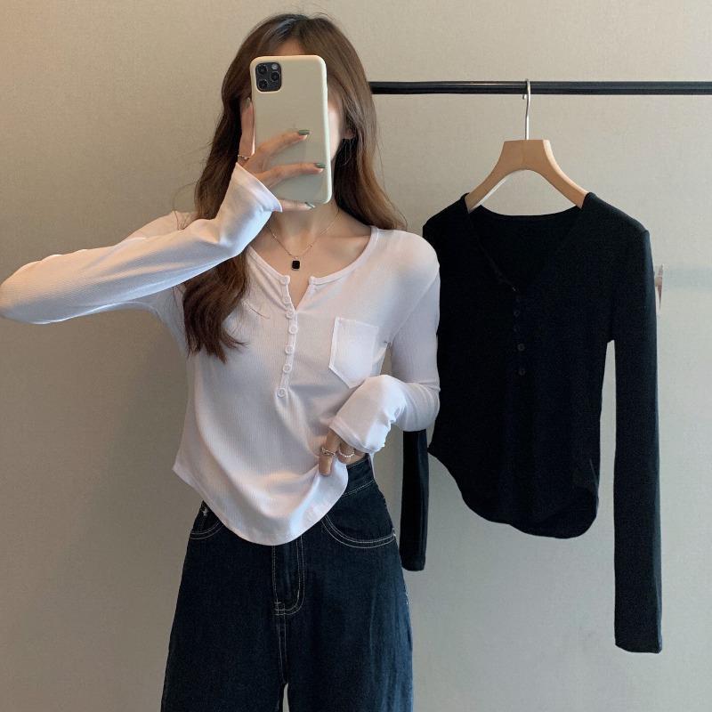 白色打底衫女2021新款早秋短款上衣ins設計感小眾修身v領長袖t恤