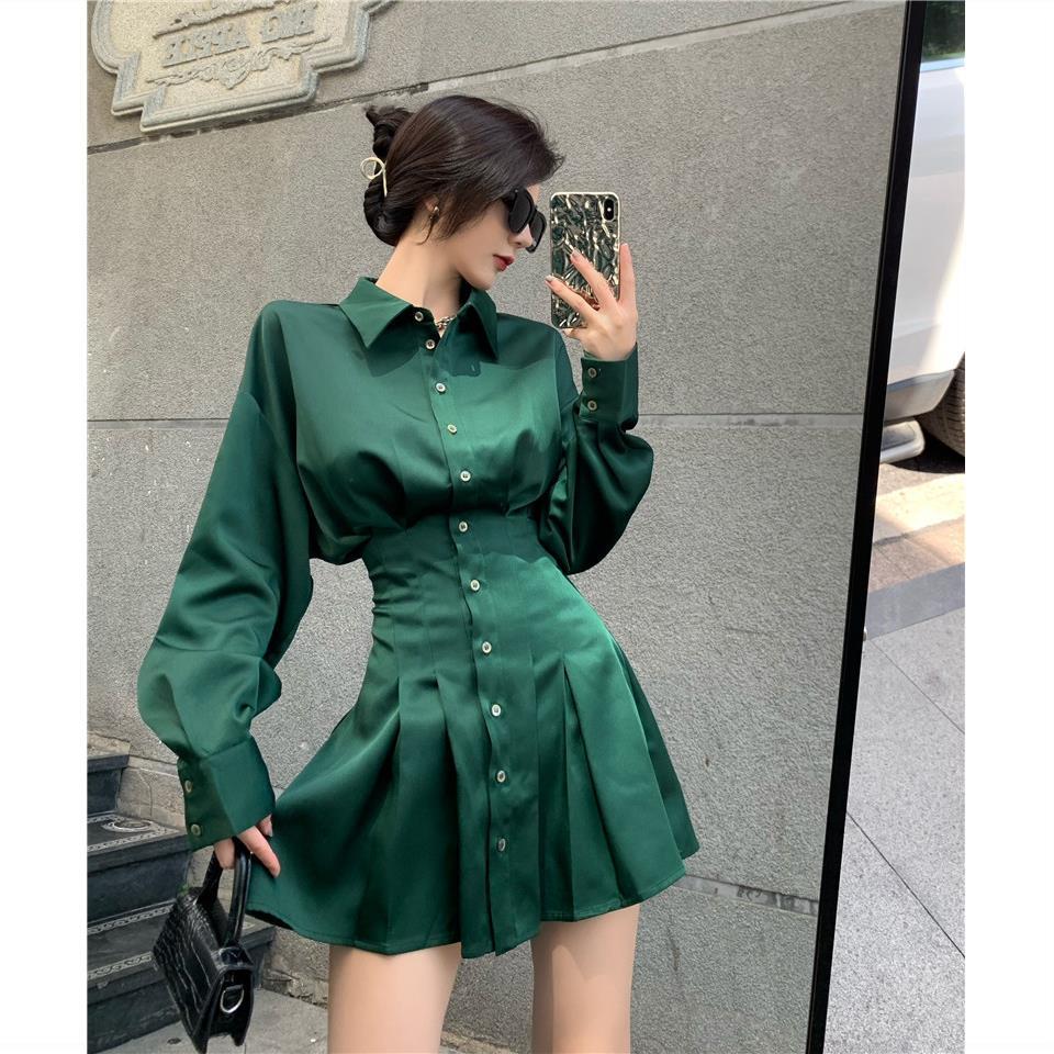 連衣裙女裝復古氣質收腰V領長袖襯衫短裙2023秋季新款墨綠色裙子