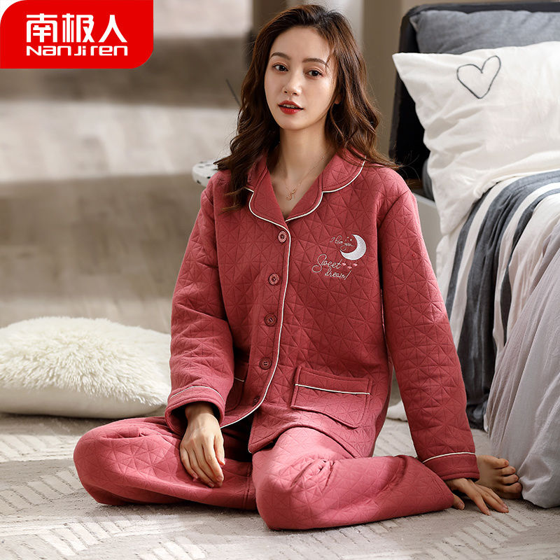 Three-layer interlayer pajamas women's spring, autumn and winter pure cotton air cotton 2021 new middle-aged mother home service