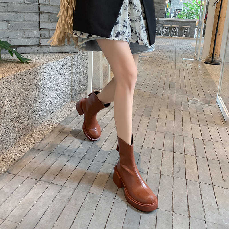 Soft ~ thick heel and thin short boots V mouth  autumn and winter leather mid-well boots small western boots women's high-heeled waterproof platform