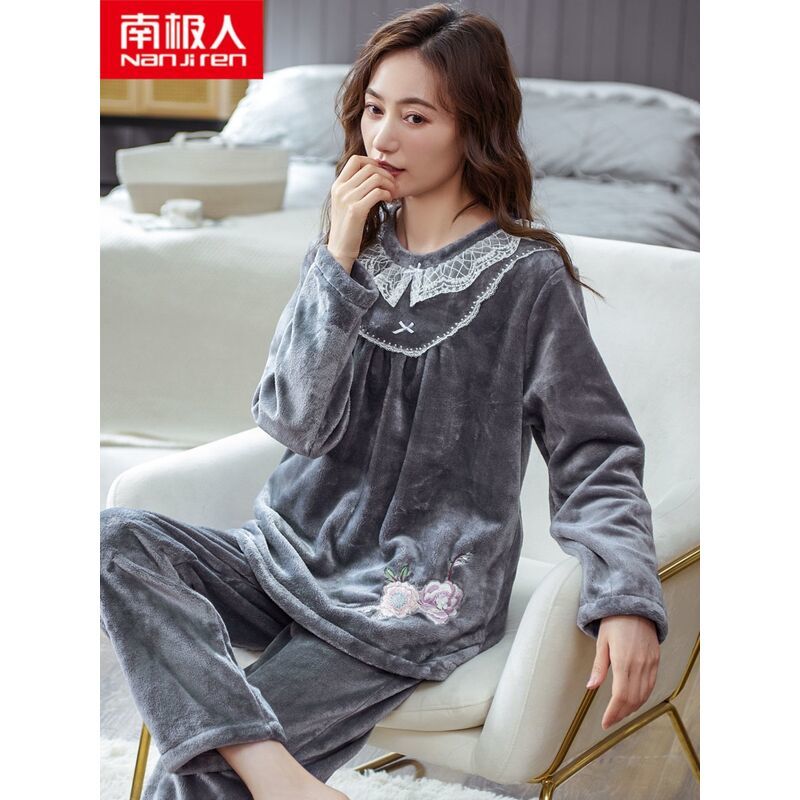 Pajamas women's autumn and winter long-sleeved flannel coral fleece middle-aged mother winter thickened and velvet warm home clothes
