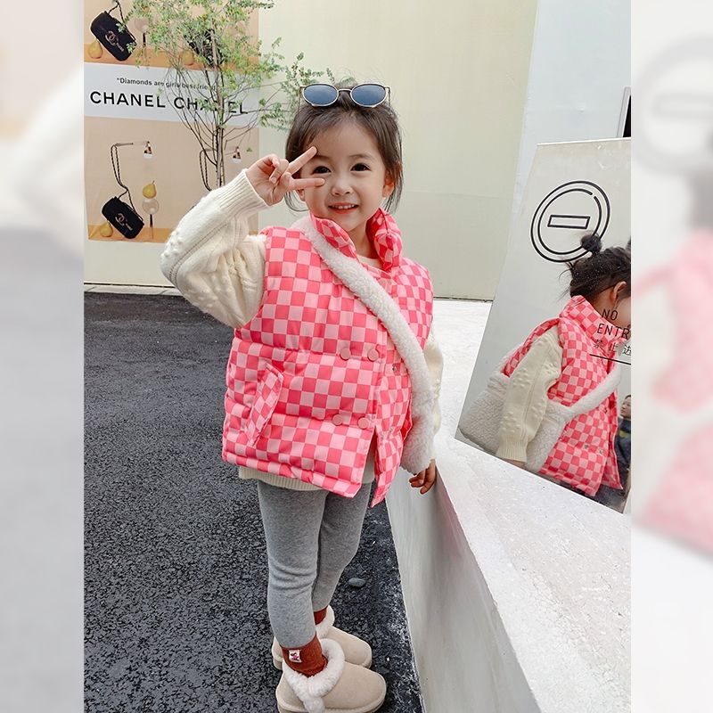 Girls 2021 winter clothes new children's down padded clothes small and medium-sized children's plaid warm vest baby fashionable cotton vest