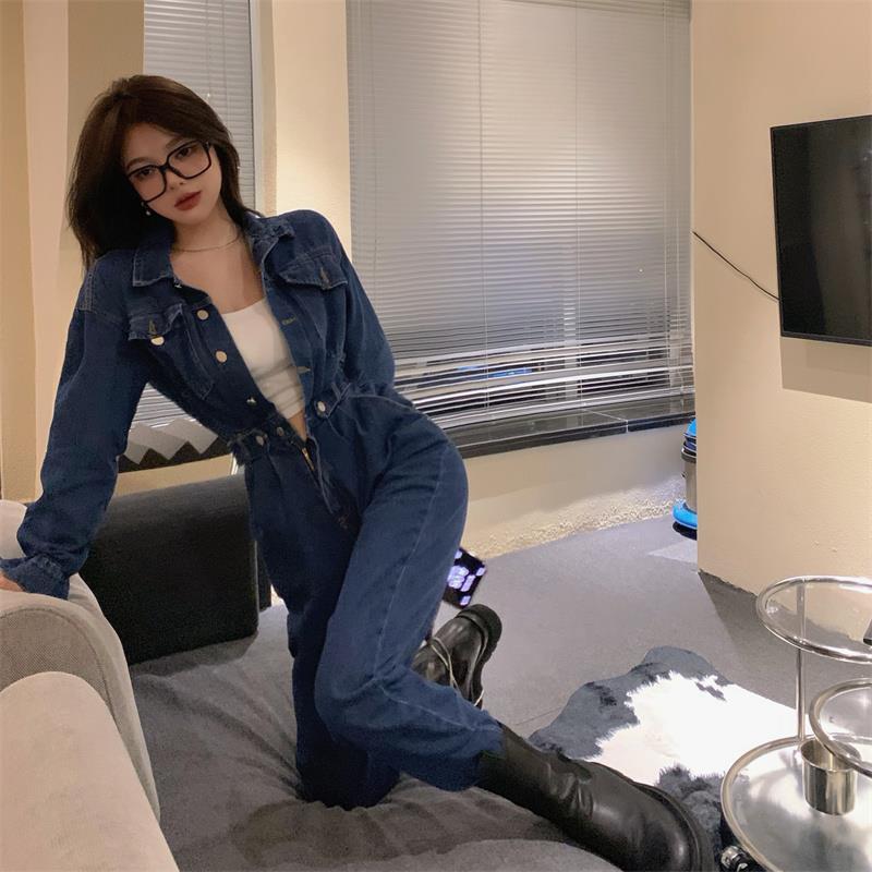 High-waisted denim jumpsuit suit women 2022 autumn new retro Hong Kong style loose and thin tooling straight-leg pants tide