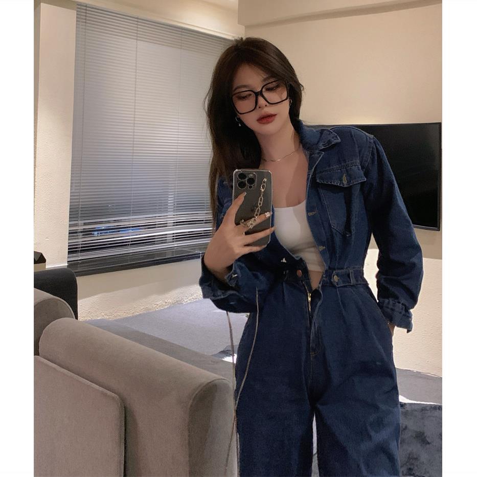 High-waisted denim jumpsuit suit women 2022 autumn new retro Hong Kong style loose and thin tooling straight-leg pants tide