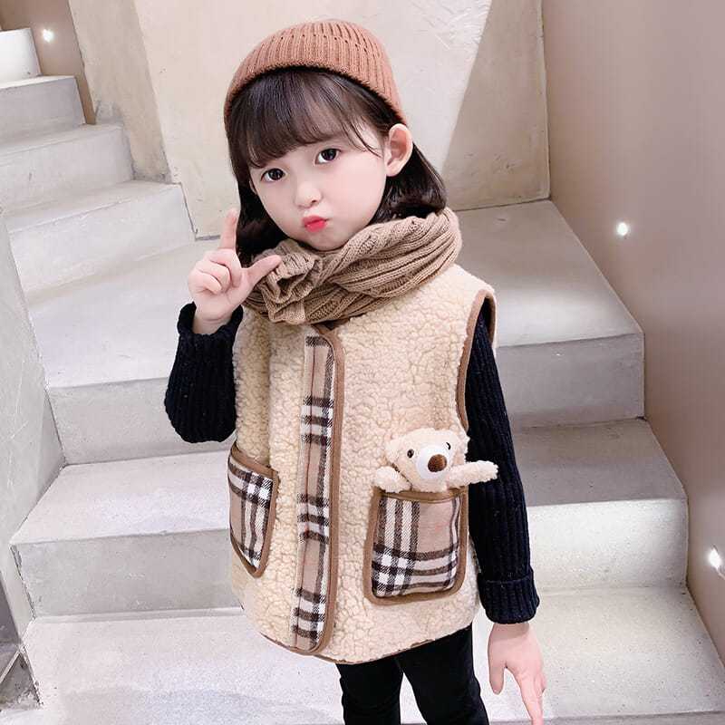 Girls' vest autumn and winter clothes 2023 new foreign style children's thickened lamb wool warm vest girls vest