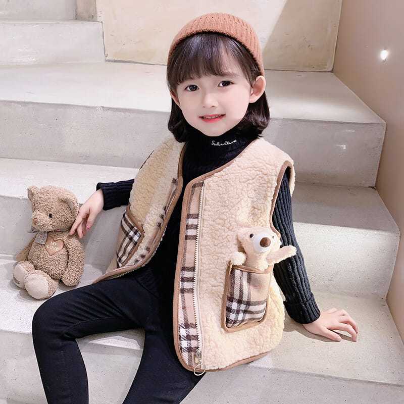 Girls' vest autumn and winter clothes 2023 new foreign style children's thickened lamb wool warm vest girls vest