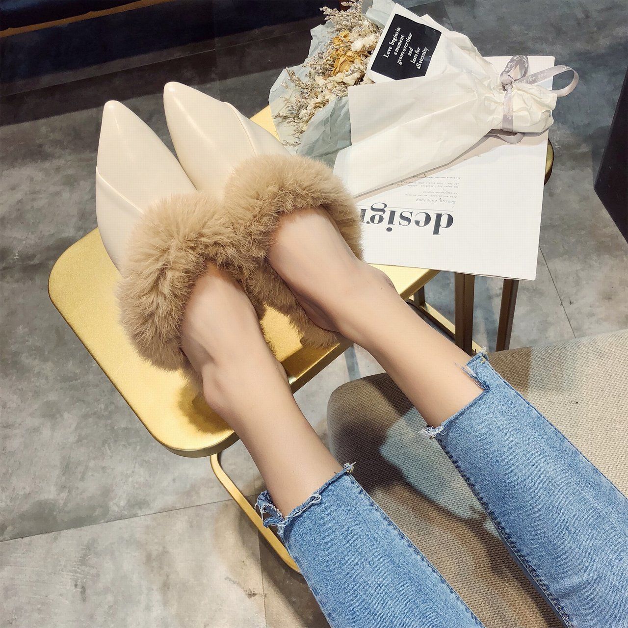 尖头毛毛鞋女秋冬新款韩版时尚外穿包头半拖鞋兔毛穆勒鞋低跟
