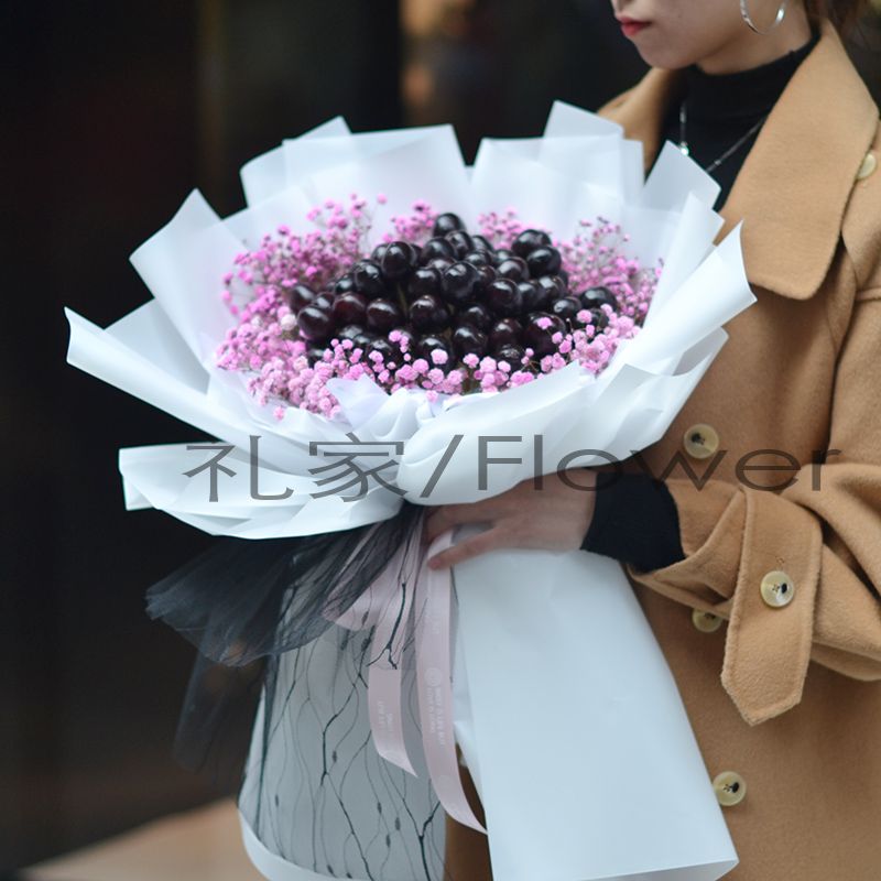 零食旺仔网红生日花束樱桃水果花篮北京鲜花速递重庆西安同城送