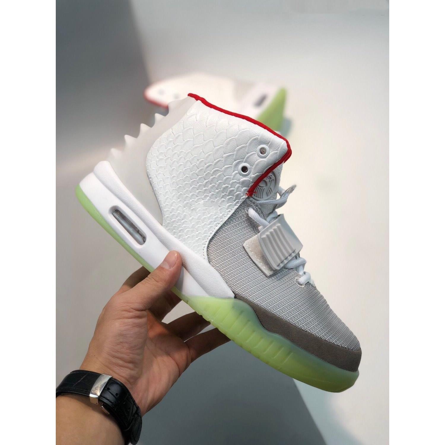 新款 yeezy2 红椰子板鞋侃爷高帮椰子鞋高街神鞋男子气垫鞋高品质