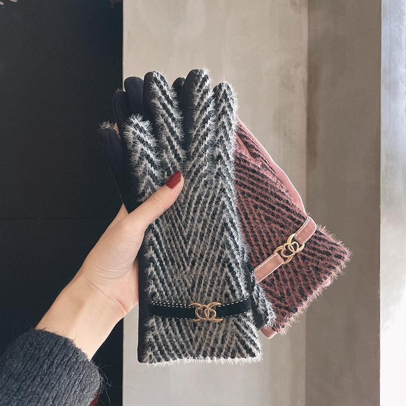 The Temperature of Two Hearts~Warm Gloves for Women in Autumn and Winter Fashionable Velvet Riding to Prevent Cold_voghion.com