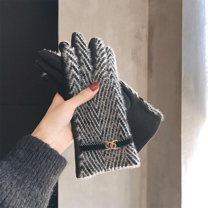 The Temperature of Two Hearts~Warm Gloves for Women in Autumn and Winter Fashionable Velvet Riding to Prevent Cold_voghion.com
