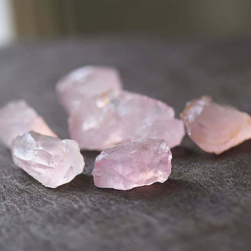 天然水晶碎石原矿粉晶毛料原石摆件粉水晶石标本石芙蓉晶矿石鱼缸