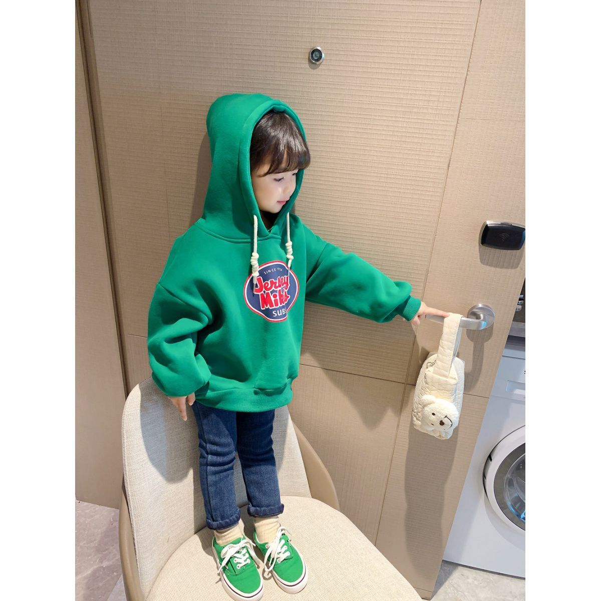 Girls hoodie spring and fall 2022 new Korean version of the thin small and medium-sized children hoodie baby loose top tide