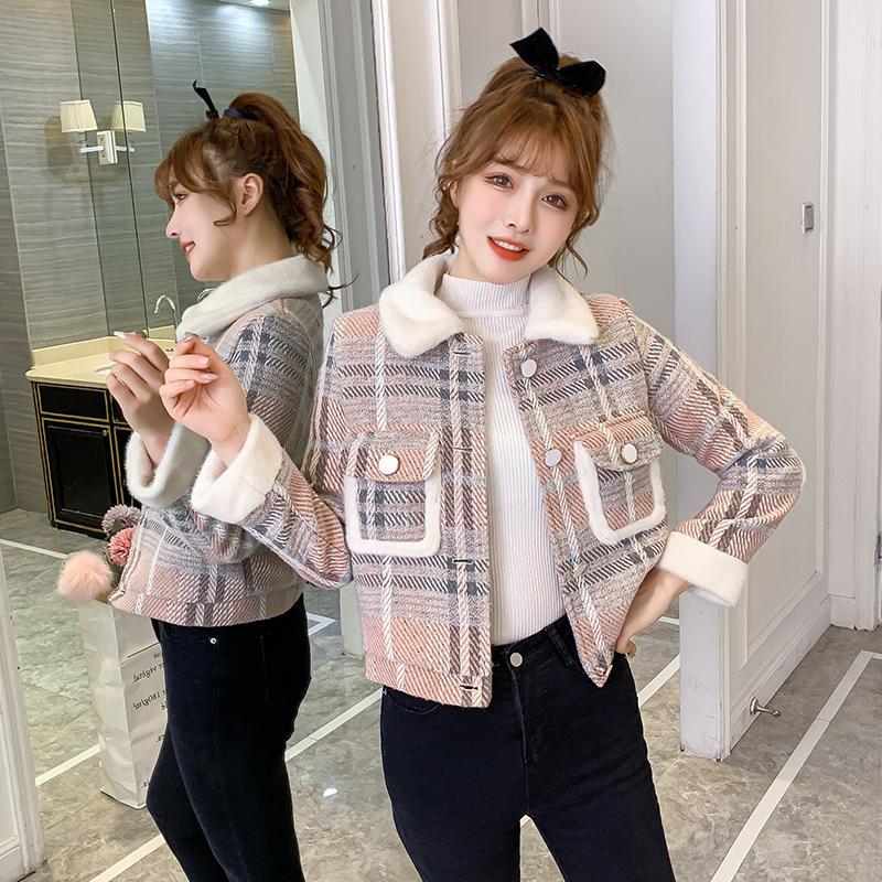 Small short section thickened plaid woolen coat women's  autumn and winter new temperament net red fried street jacket