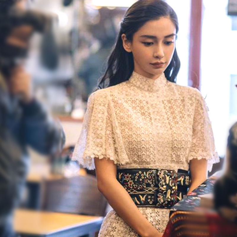 angelababy杨颖同款白色小礼服荷叶花边拼接水溶花中长款连衣裙子