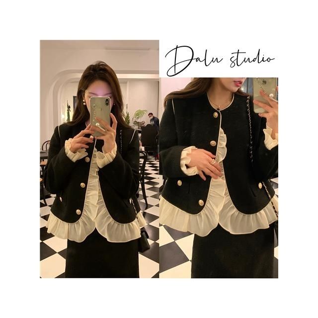 Spring and Autumn  Spring and Autumn Wooden Ear Side Contrast Color Stitching Black Round Neck Small Fragrance Short Jacket + A-line Skirt Suit Trendy