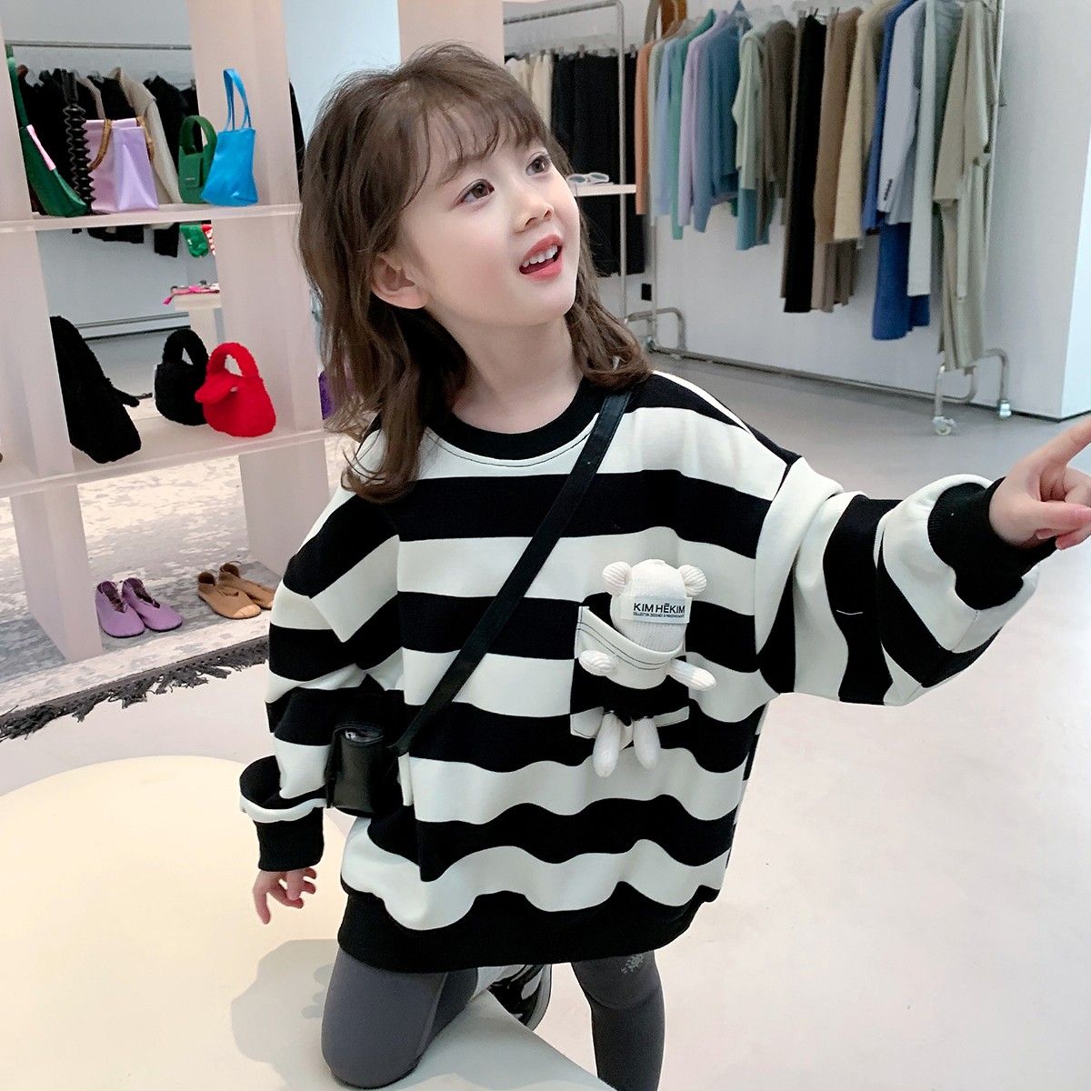 Girls' Korean sweater  spring new children's foreign style striped long sleeved baby spring loose Pullover Top