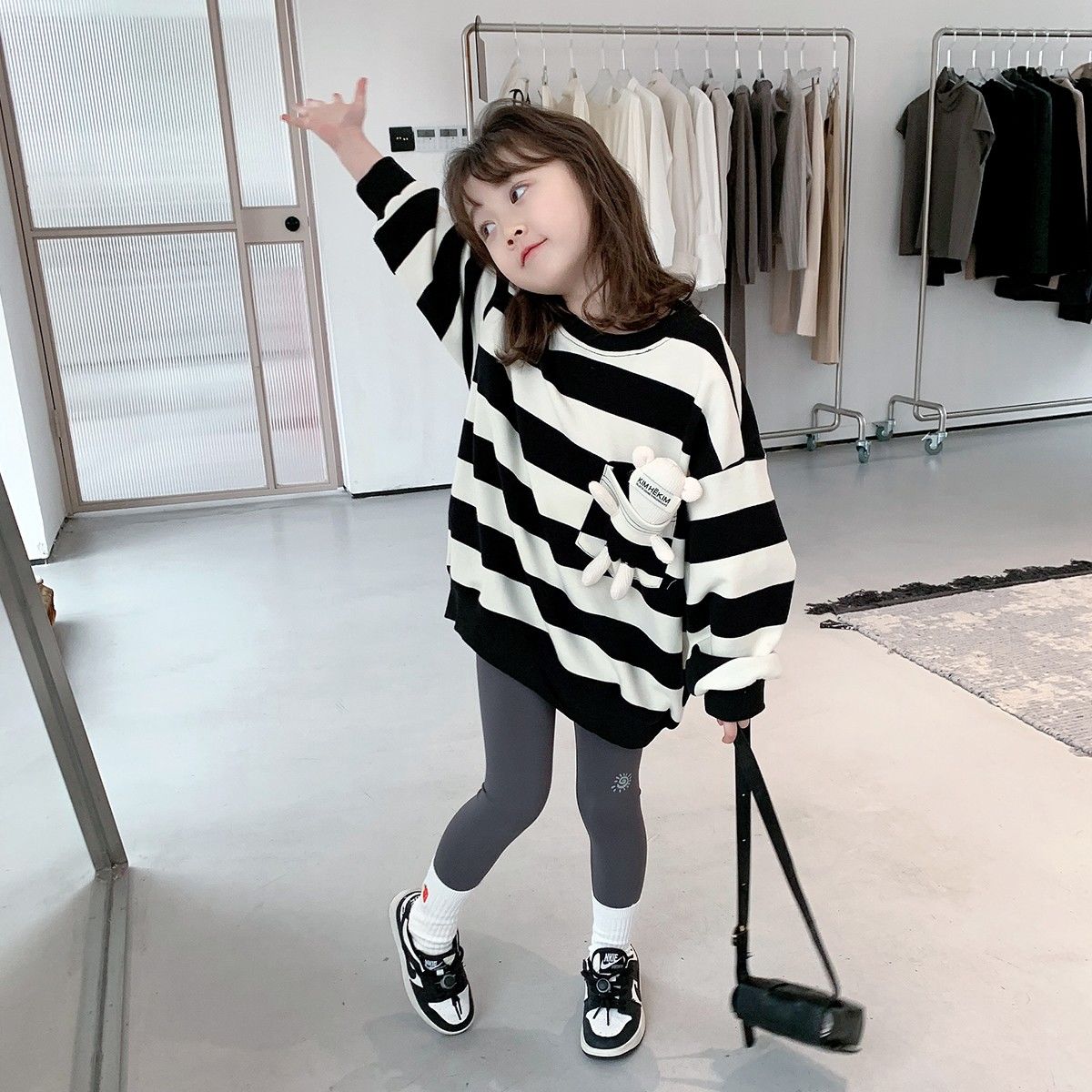 Girls' Korean sweater  spring new children's foreign style striped long sleeved baby spring loose Pullover Top