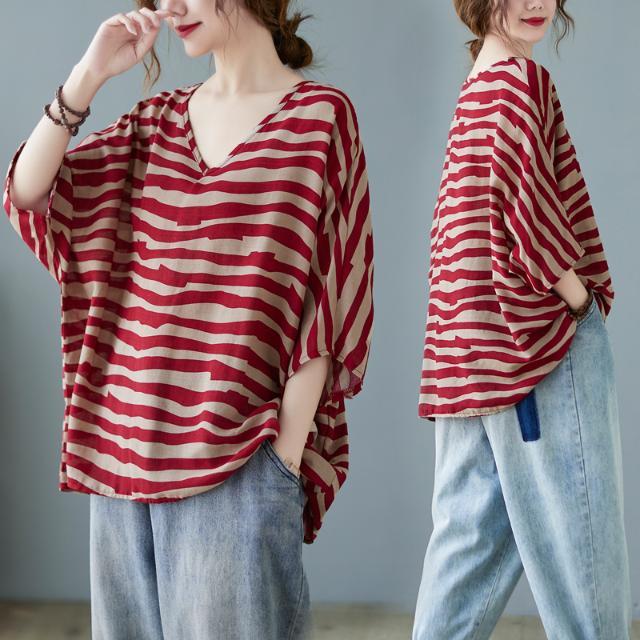 200 catties large size women's summer dress striped V-neck top women's summer age reduction cover belly slimming bat sleeve T-shirt women's fashion