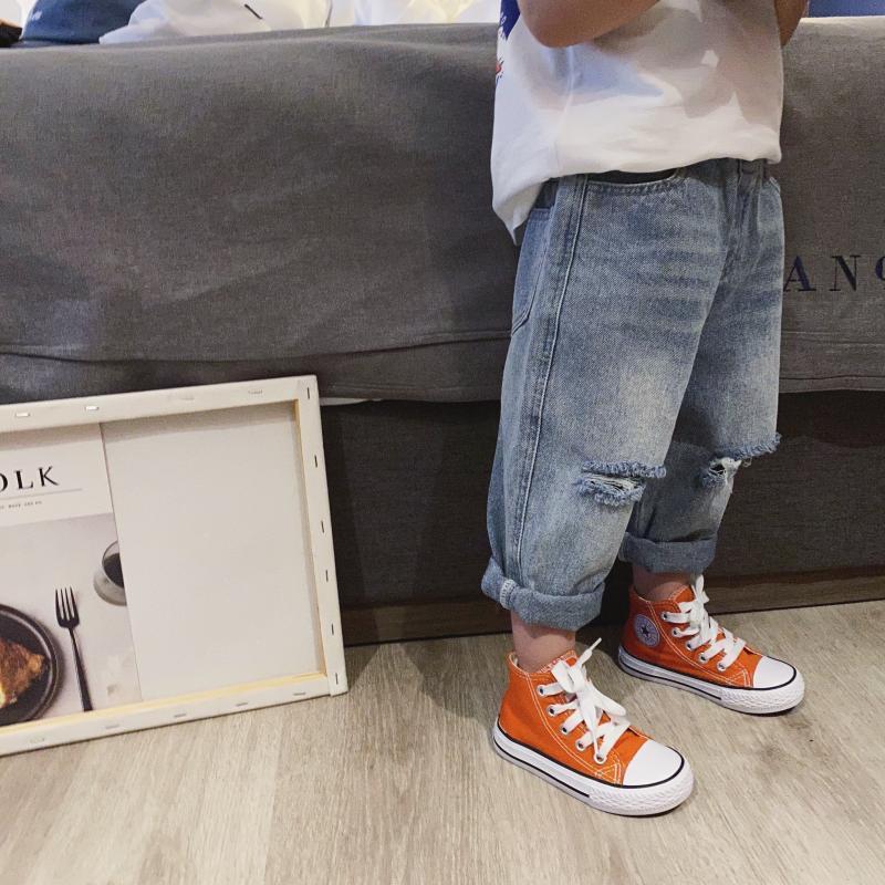 Children's clothing summer spring and autumn boys ripped jeans summer loose Korean version casual baby boys and girls