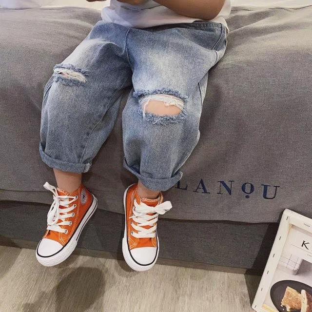 Children's clothing summer spring and autumn boys ripped jeans summer loose Korean version casual baby boys and girls