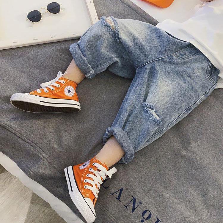 Children's clothing summer spring and autumn boys ripped jeans summer loose Korean version casual baby boys and girls